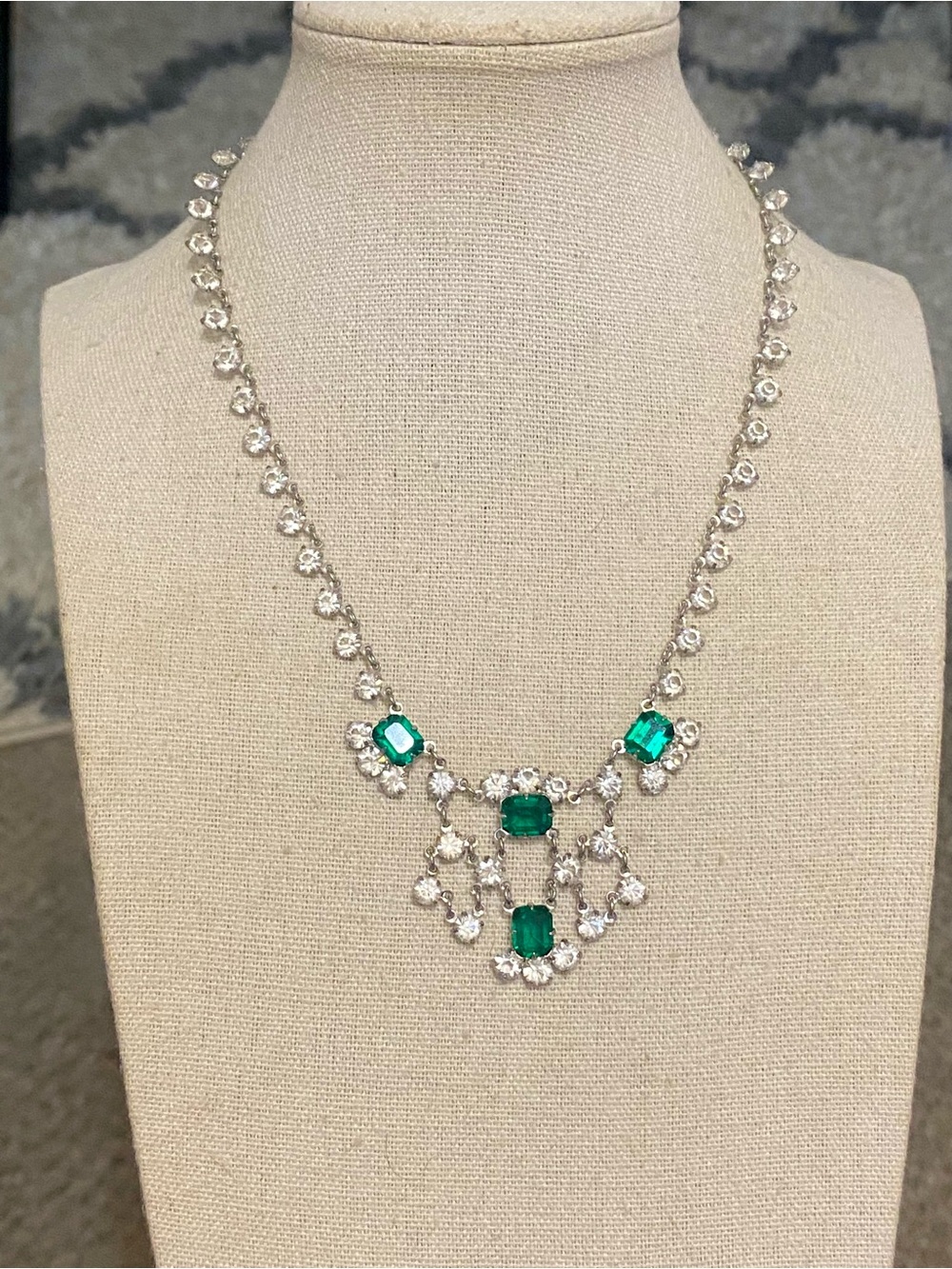 Art Deco Green & Clear Rhinestone Necklace